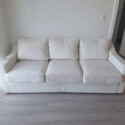 Brand new couch final price great condition