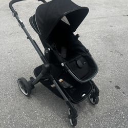 Evenflo Gold SensorSafe Pivot Xpand Smart Modular Travel Stroller! In good working condition! Does not include any attachments other then what’s pictu