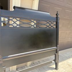 Queen Size Poster Bedroom Set 