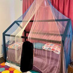 Kids Twin Canopy Bed