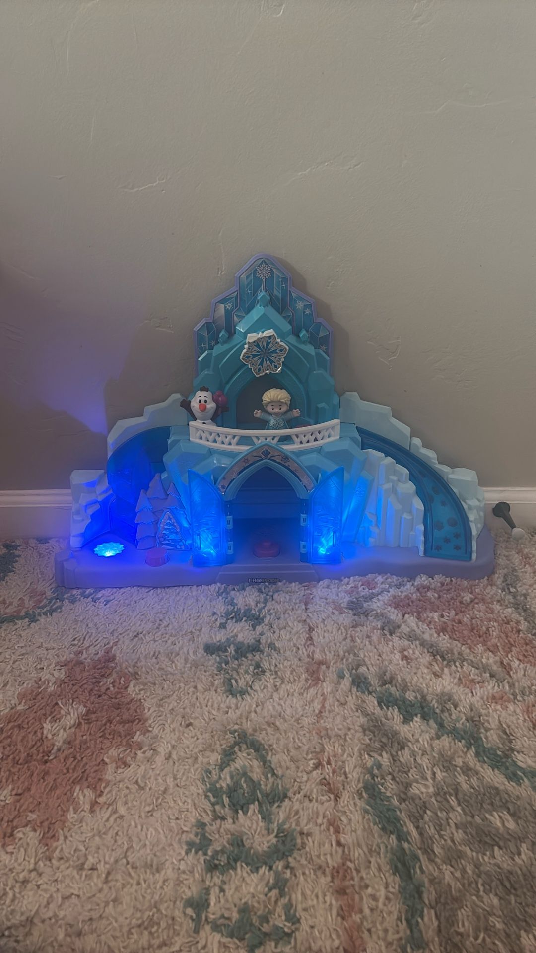 Little People animated Elsa Castle 