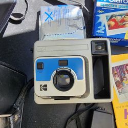 Vintage Kodak EK2 Instant Camera With Bag and Film