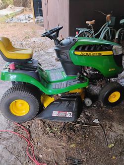 Jon Deer E120 Riding Mower (Needs A Blade Pulley)