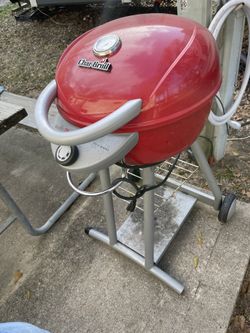 Char-Broil Patio Bistro 1750-Watt Red Infrared Electric Grill at