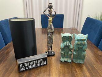 Assorted home decor