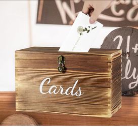 Wood card box with heart lock and keys
