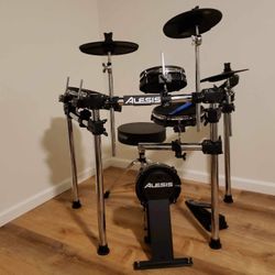 Alesis Surge Mesh Kit- Electric Drum Set