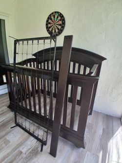 Convertible crib