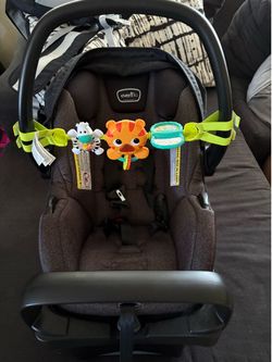 Evenflo infant car seat with base