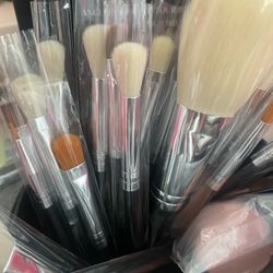 Makeup Brushes 