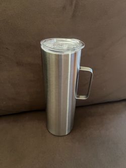 Skinny tumbler with handle
