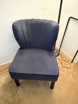 Accent chairs