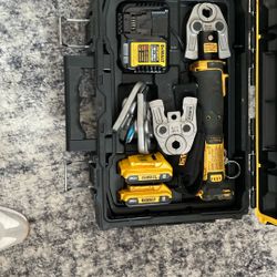 DWalt Press Tool Kit 2.0 Tough System