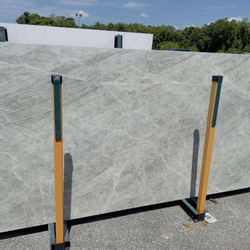 QUARTZ STONE SLABS JUMBO IN TAJ MAJAL 📏Each slabs cover  55.1 sq.ft, Thickness 3 cm 🔥Price $849 per Slab🔥 