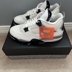 Jordan 4 white Cement Size 12M