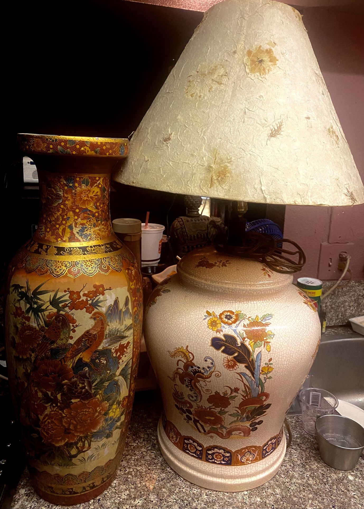 Beautiful Over Sized Asian Style Lamp And Vase