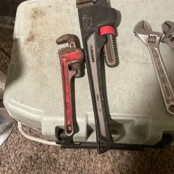 Husky TwoAnd Crescent Two