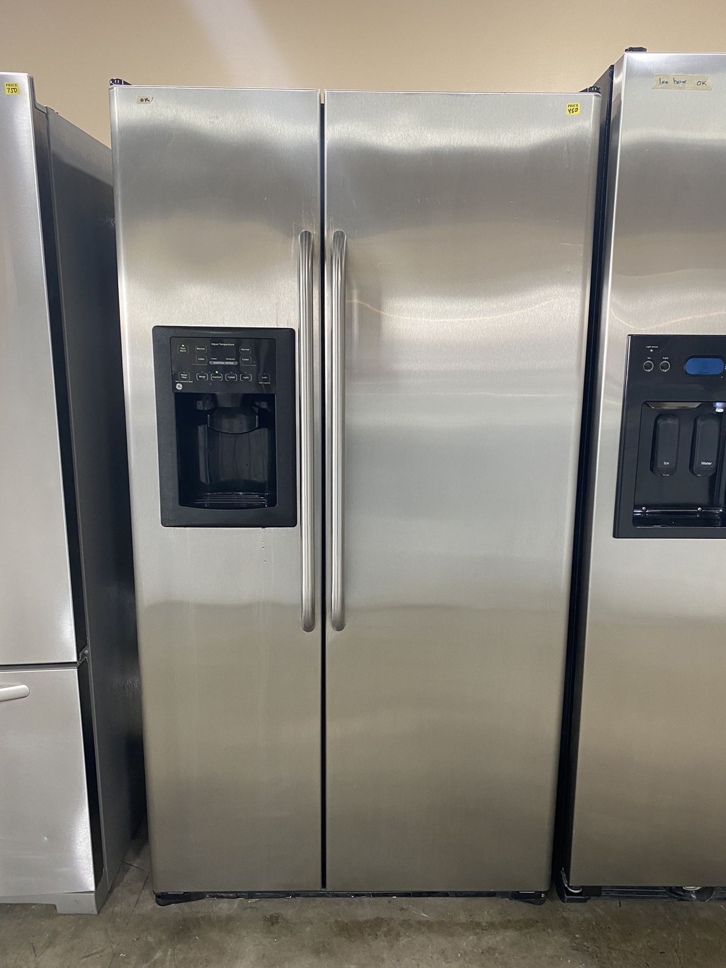 Refrigerator GE Stainless Steel Sidebyside