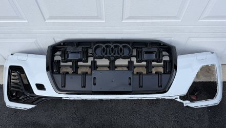 WHITE AUDI Q7 FRONT BUMPER 2024 2025 2026 RADIATOR GRILLE SENSOR