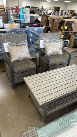 Patio set 4 chair and table