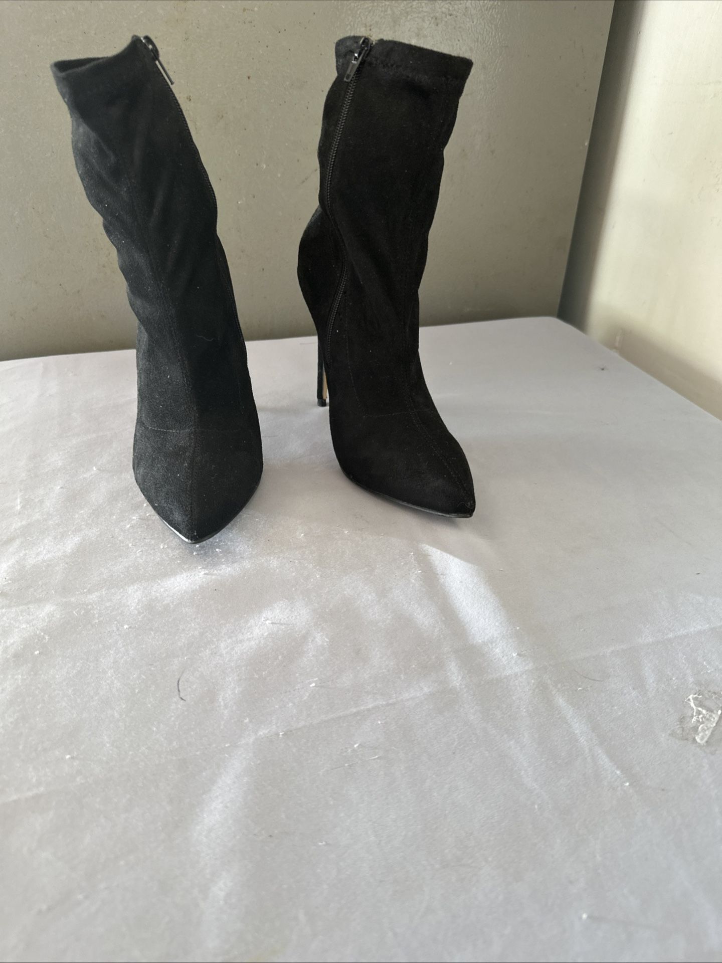 Anne Michelle Hibiscus-40 Black Ankle Slouch High Heeled Dress Bootie Size 8.5