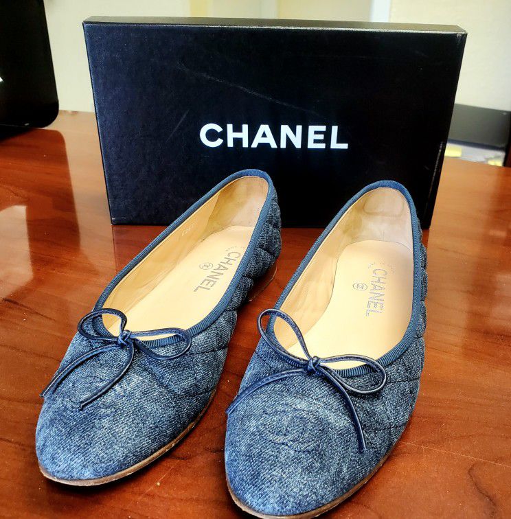 Chanel Quilted Denim Ballerina Flats Size 37.5 for Sale in West Covina, CA  - OfferUp