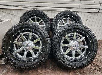 22" Fuel Rims with All terrain Toyo Tires