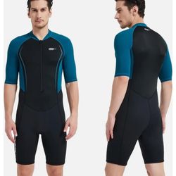 Aonyiyi Men’s XL Wetsuit.  NWOT