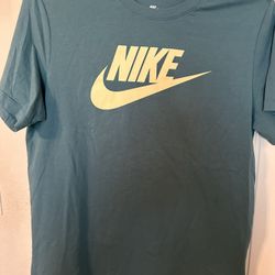Nike shirts 