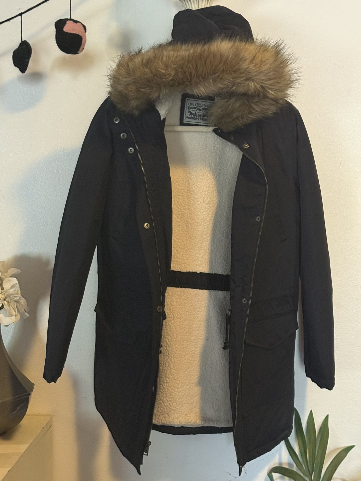 Levi’s Women’s Lg Navy Faux Fur Hooded Teddy Sherpa Jacket