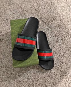 gucci slides(8-9.5)