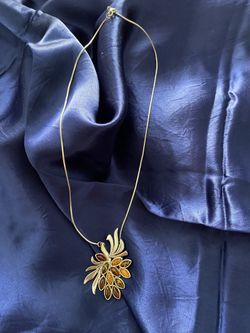 Amber Stone Necklace 