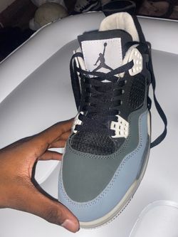 Jordan 4’s size 9