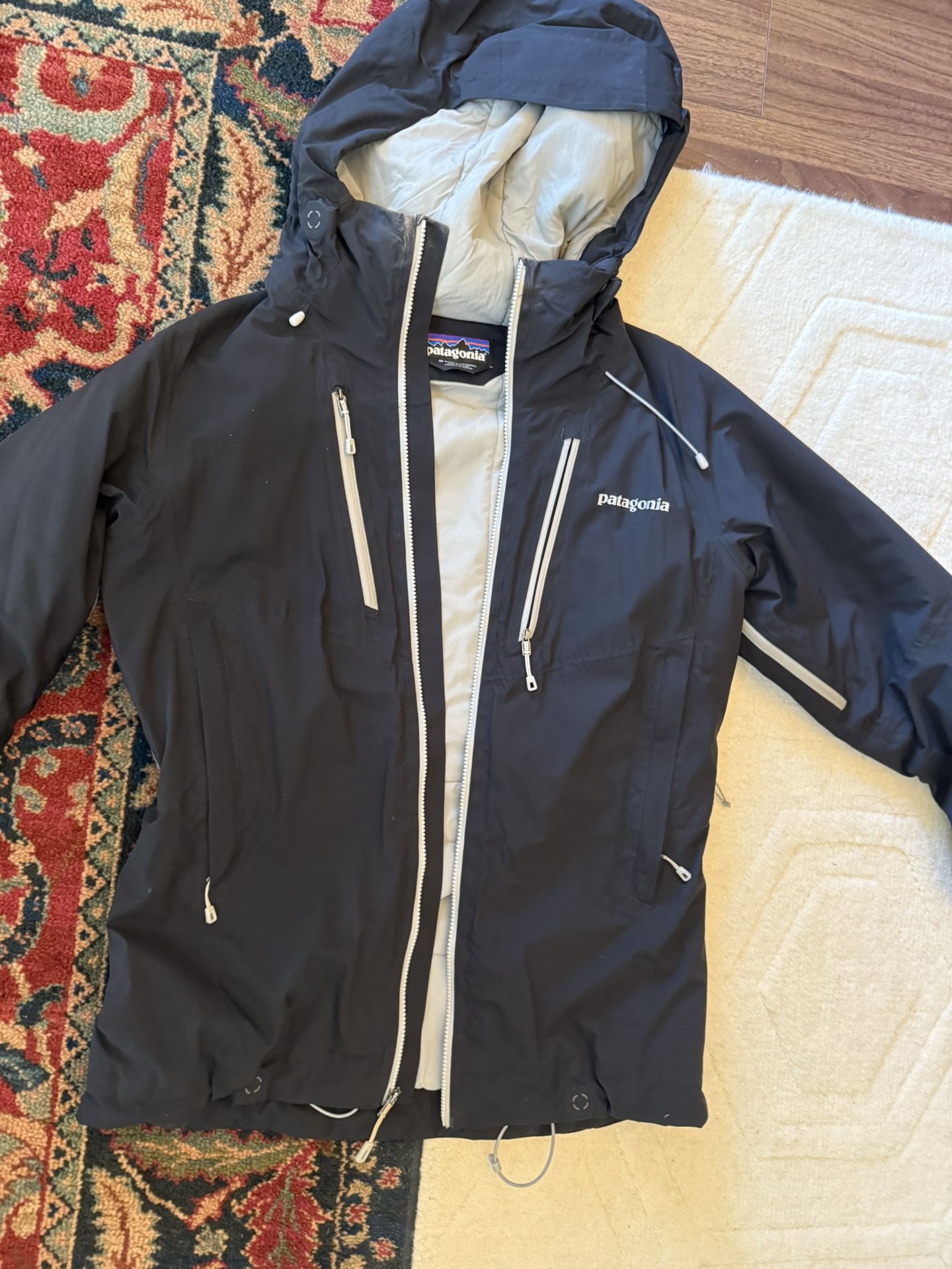 Patagonia Women’s Jacket (M)