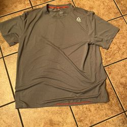 Mens Shirt 👕 Reebok Size Large 