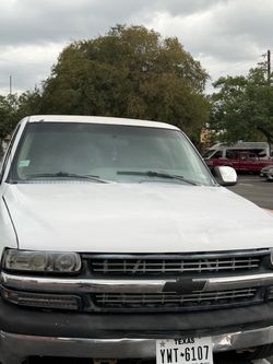 Chevy Silverado hood