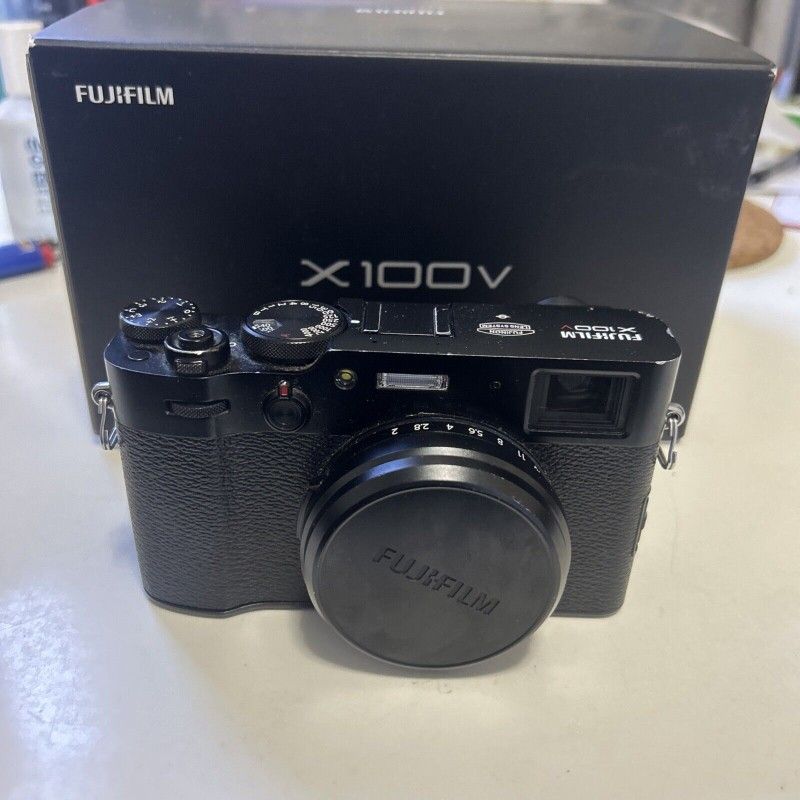 Fujifilm X100V Black 26.1MP Digital Camera (Used)