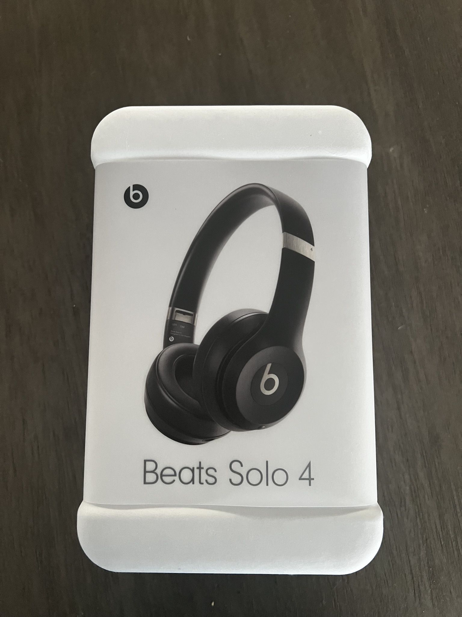 Beats Solo 4 Matte Black