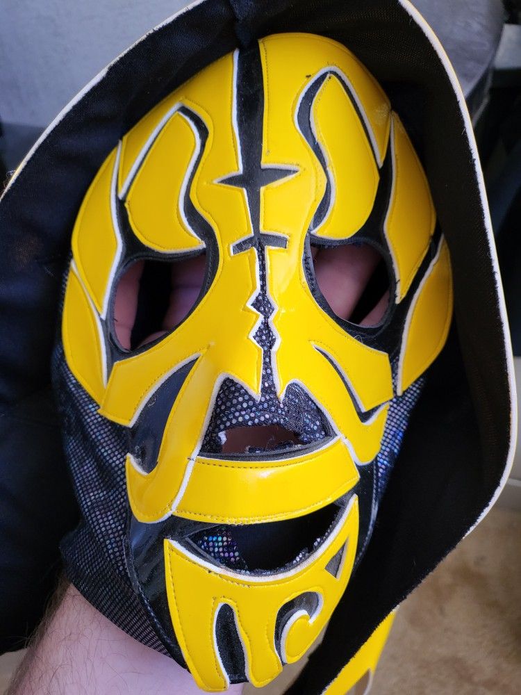 LA PARKA adult Wrestling Mask WWE WCW AEW TNA NJPW CMLL AAA