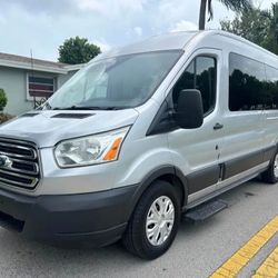 2017, Ford Transit Passengers 
