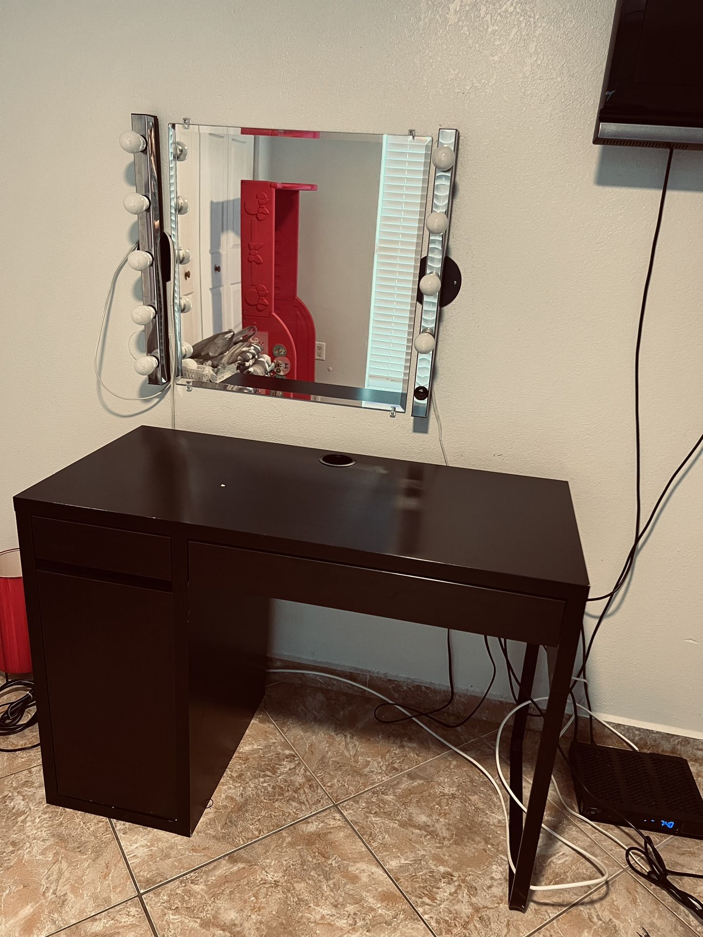 Makeup Vanity