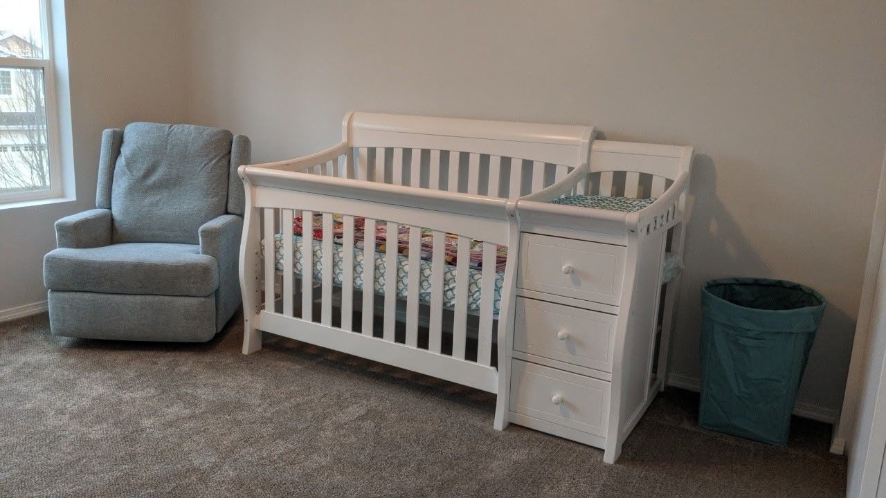 Baby Crib Convertible With Changer