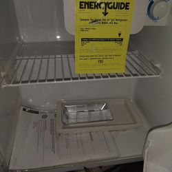 Mini Refrigerator GE