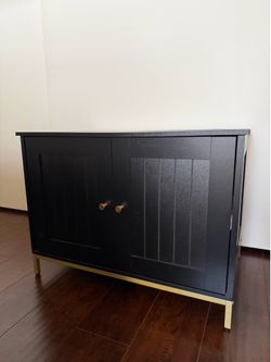 Litter box enclosure