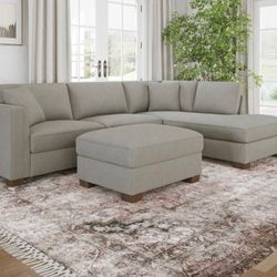 Thomasville Walsen Sectional with Storage Ottoman