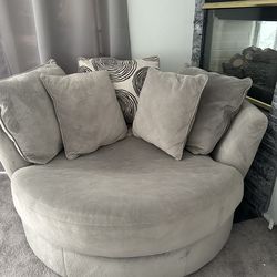 Round Loveseat