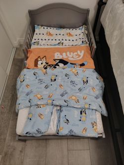 Toddler bed