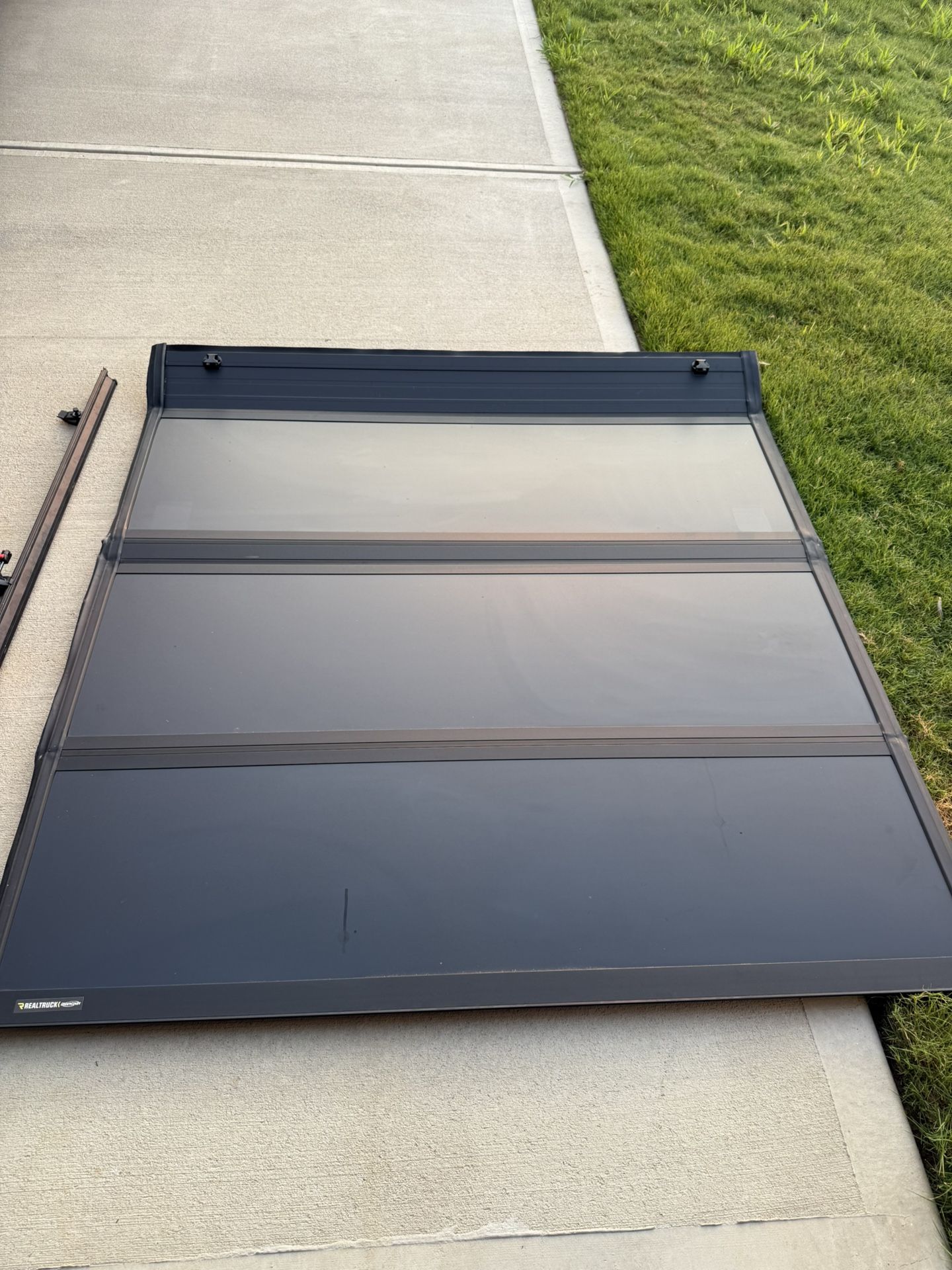 Real Truck Tonneau Cover