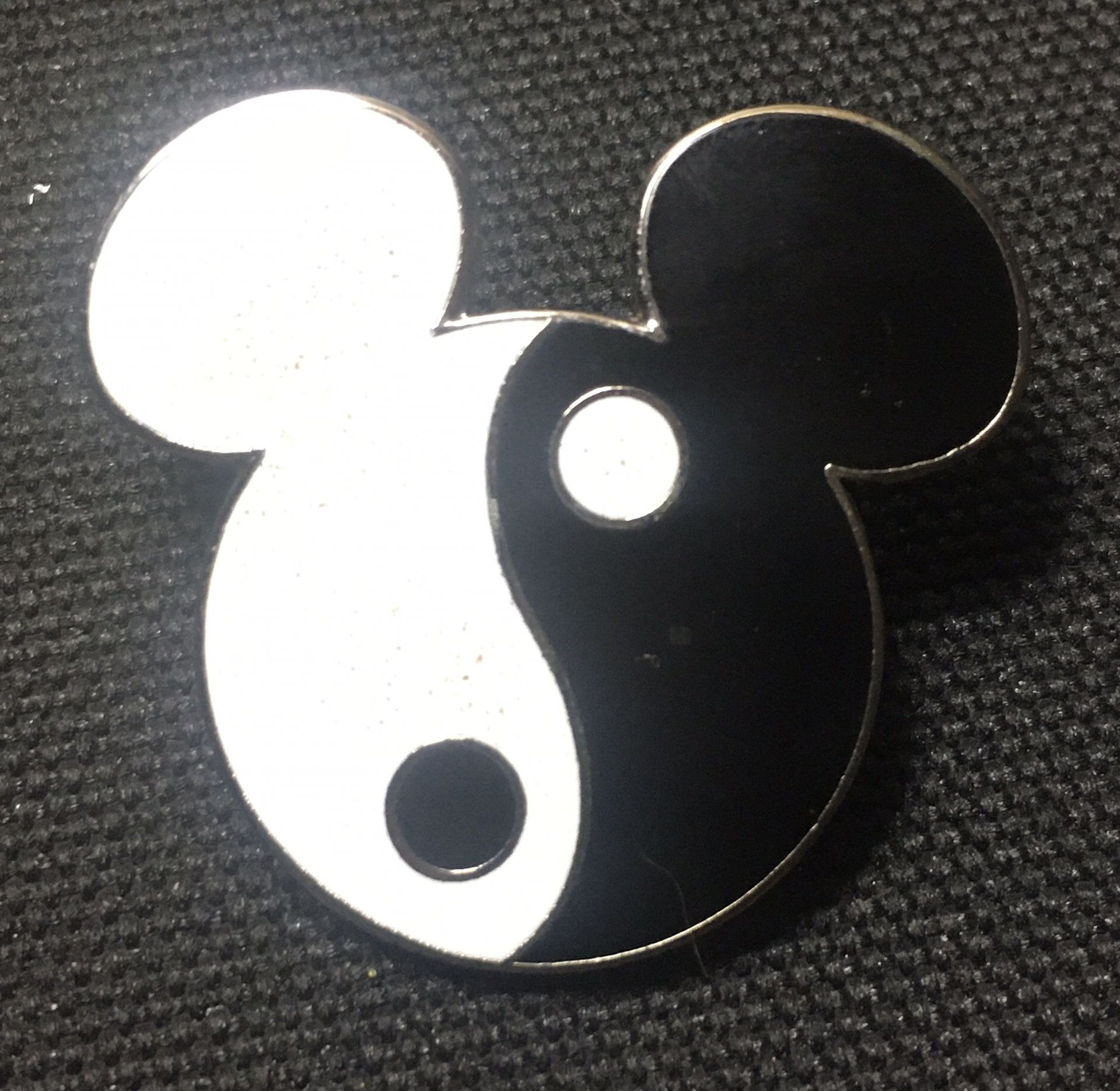 2000 Disney Yin & Yang Mickey Mouse Head Trading Pin #193