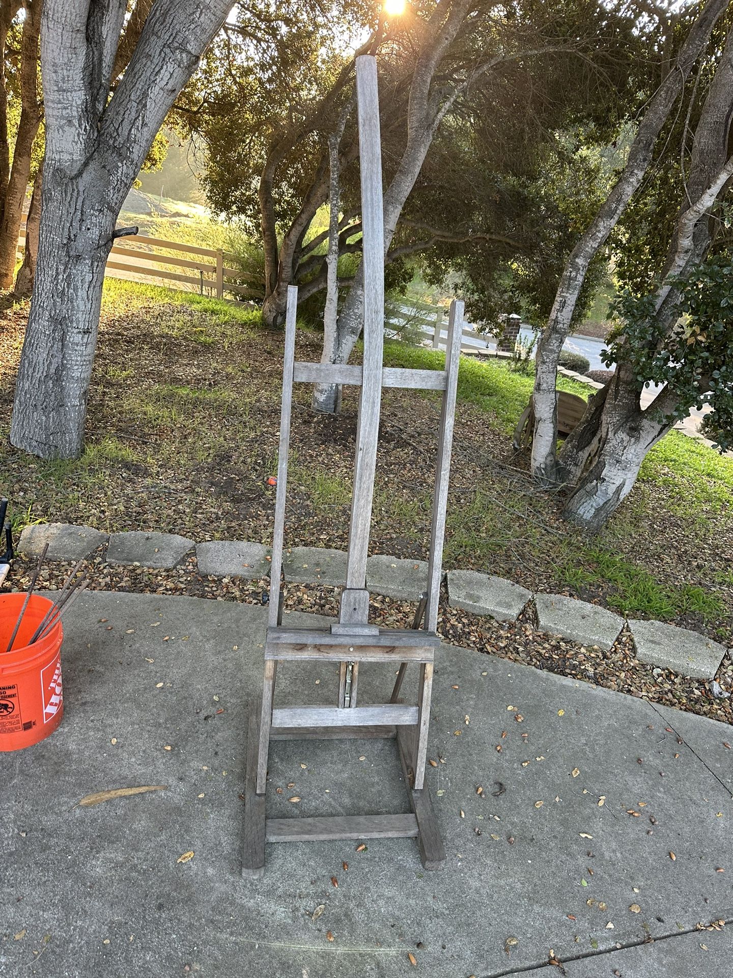 Adjustable Easel 